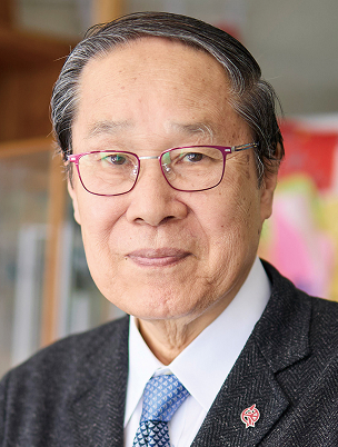 朝長万左男さん