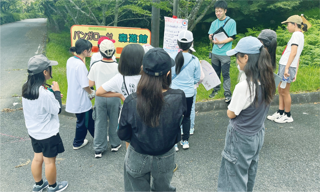 滋賀県　班ごとに山道を巡りながら課題に挑戦する参加者