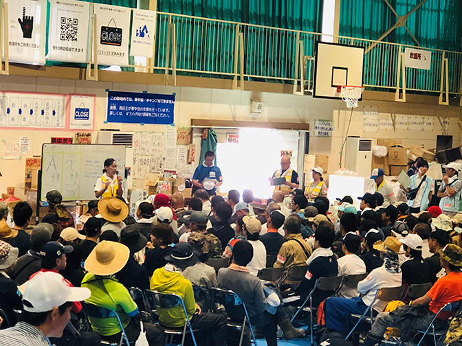 熱中症レクチャーを行う加藤さんの写真