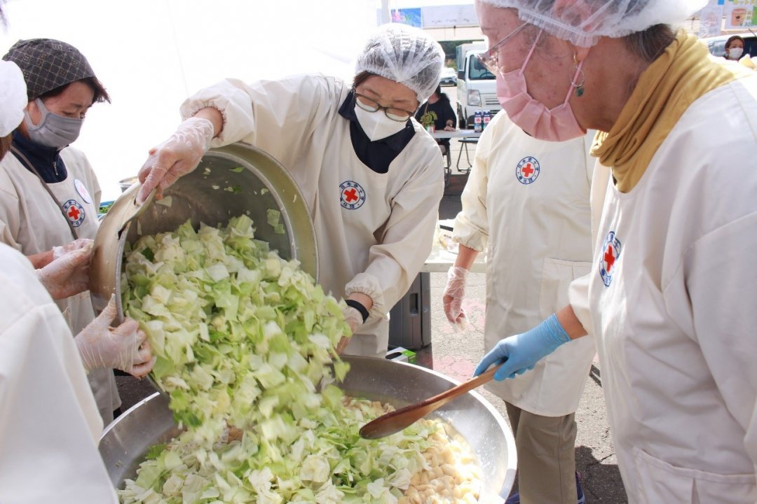 お野菜を入れて
