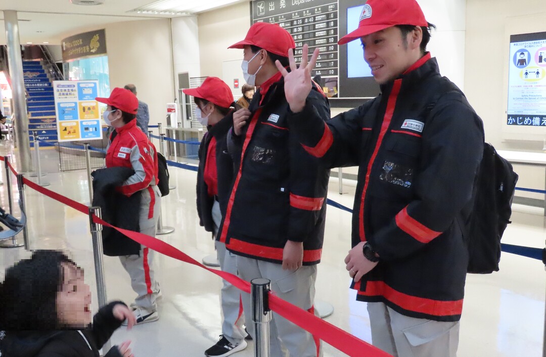 【R5】医療救護班空港写真（トリミング）.jpg