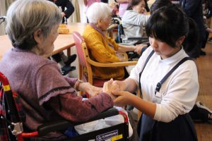 R1湯田小ハンドケア①