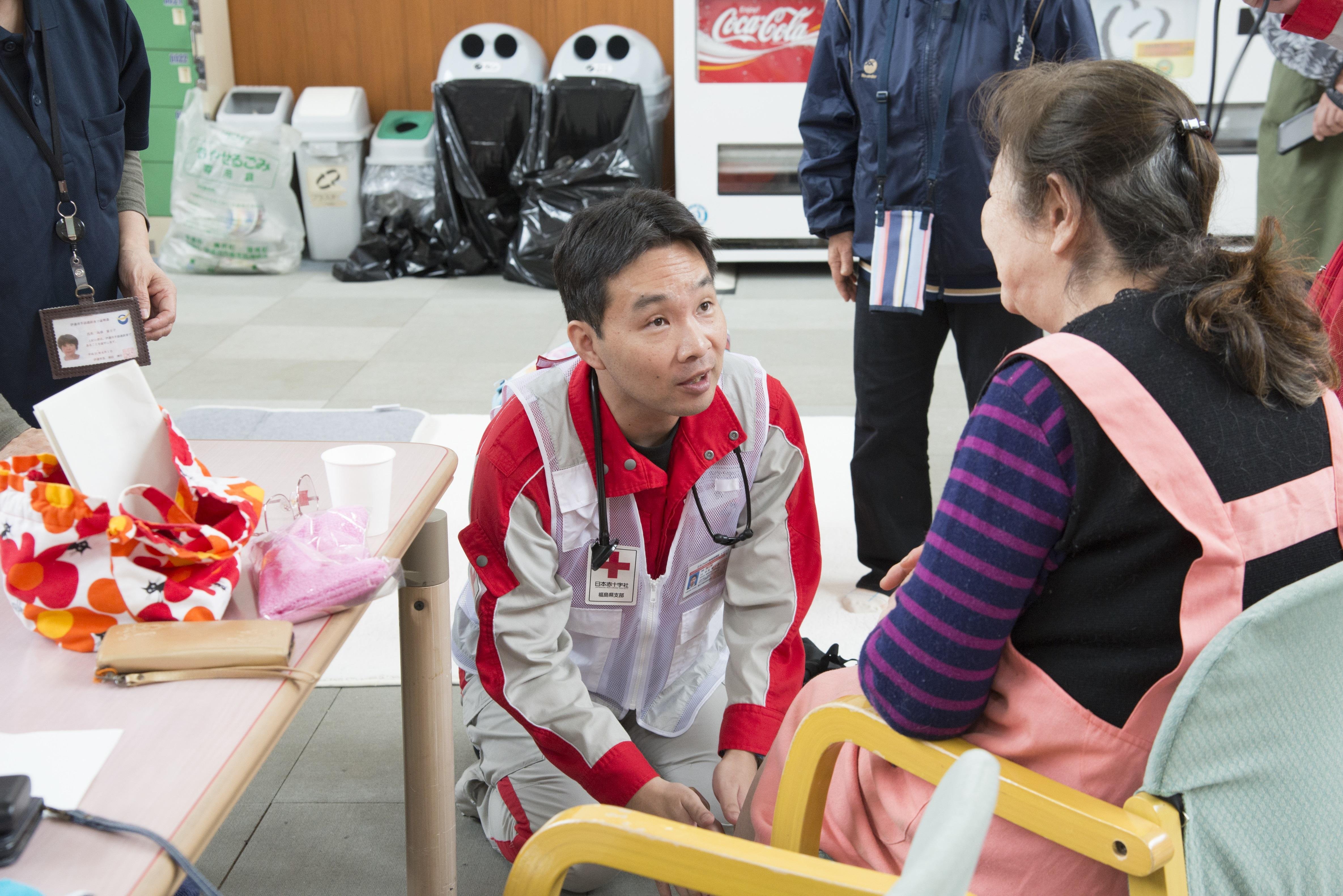 JRCS medical team is checking the health condition of the affected.