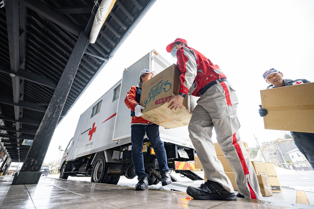 Red Cross Volunteers distributing relief items (Wajima, Ishikawa) @Japanese Red Cross Society.jpg