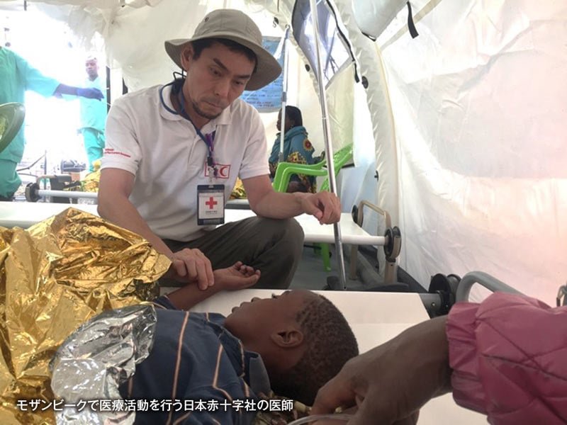 モザンビークで医療活動を行う日本赤十字社の医師