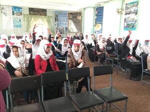 積極的に講習に参加する女性ボランティア