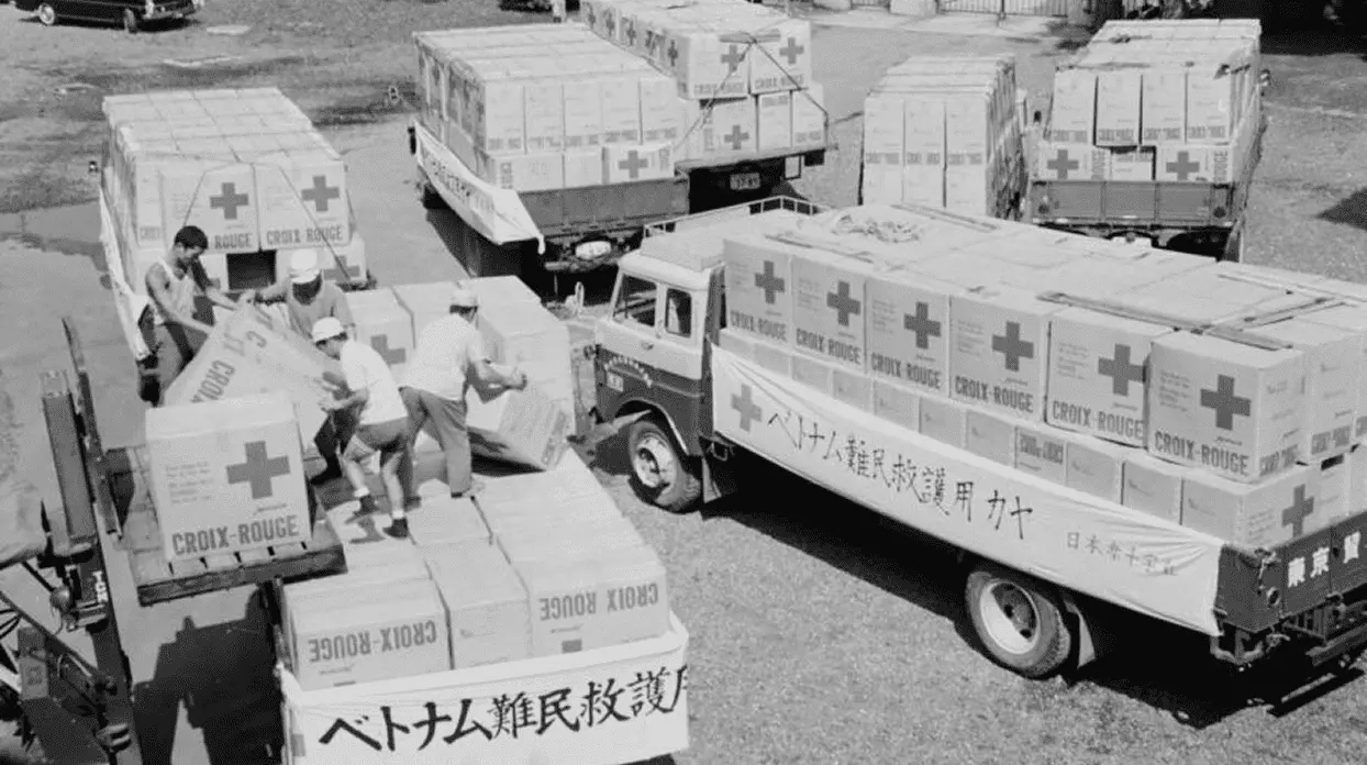 ベトナム難民への支援