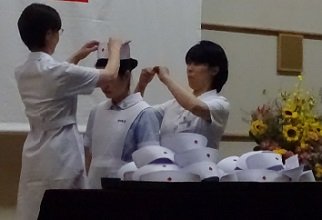 初めてナースキャップを戴き、気持ちを新たに
