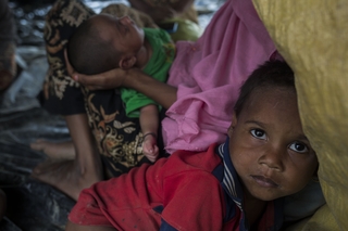 バングラデシュ赤新月社は弱い立場に置かれている人びとへの支援を続けている