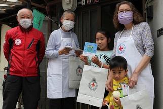 新型コロナ冊子配布