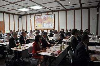 総会・研修会に参加した校長先生たち