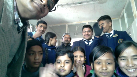 ネパールの小中学生